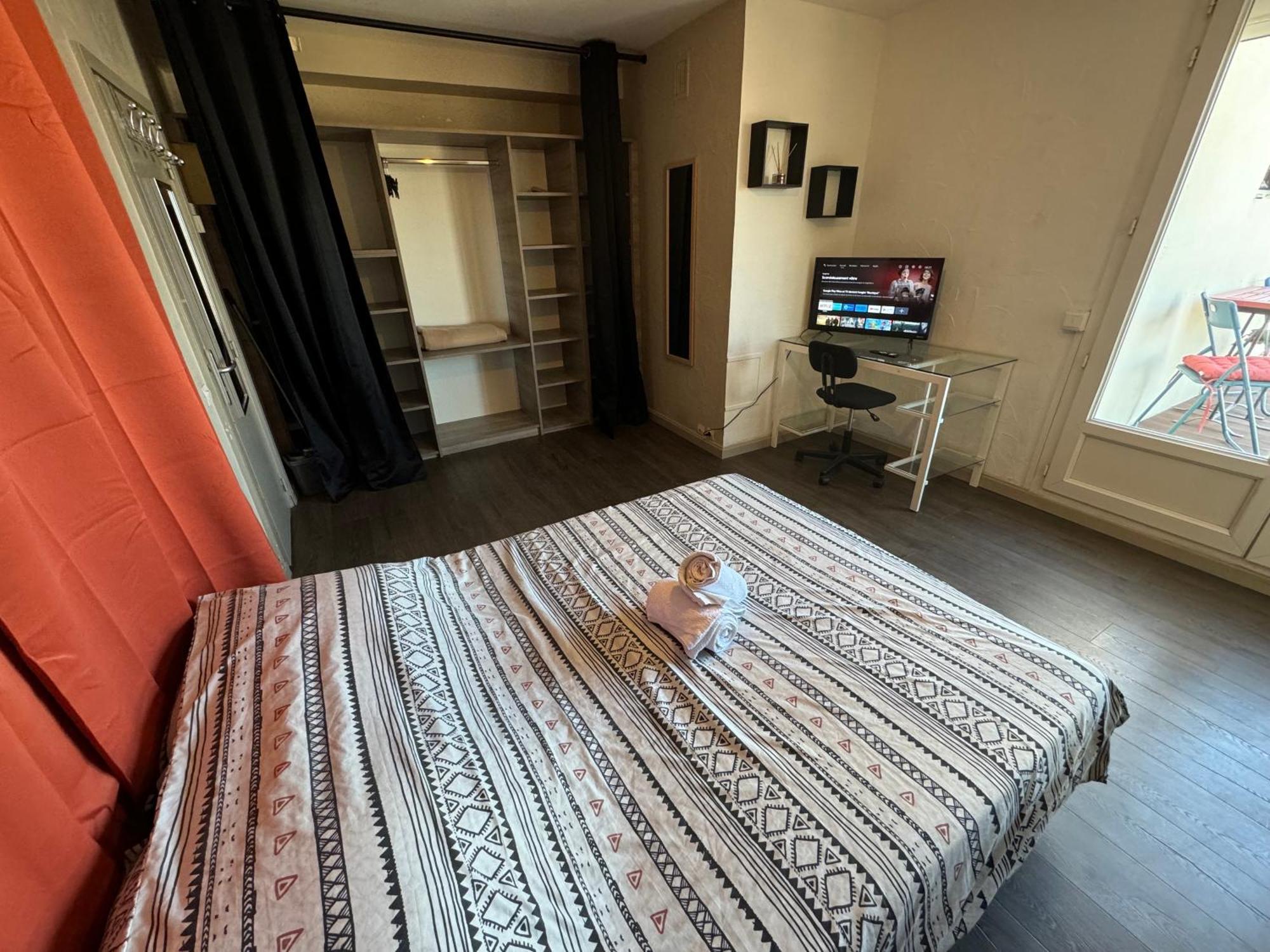 Appartement Terrasse Au Coeur De Valence 54 Exteriör bild